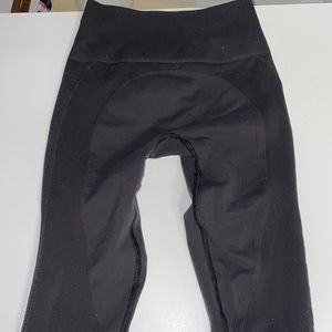 Lululemon leggings size 4